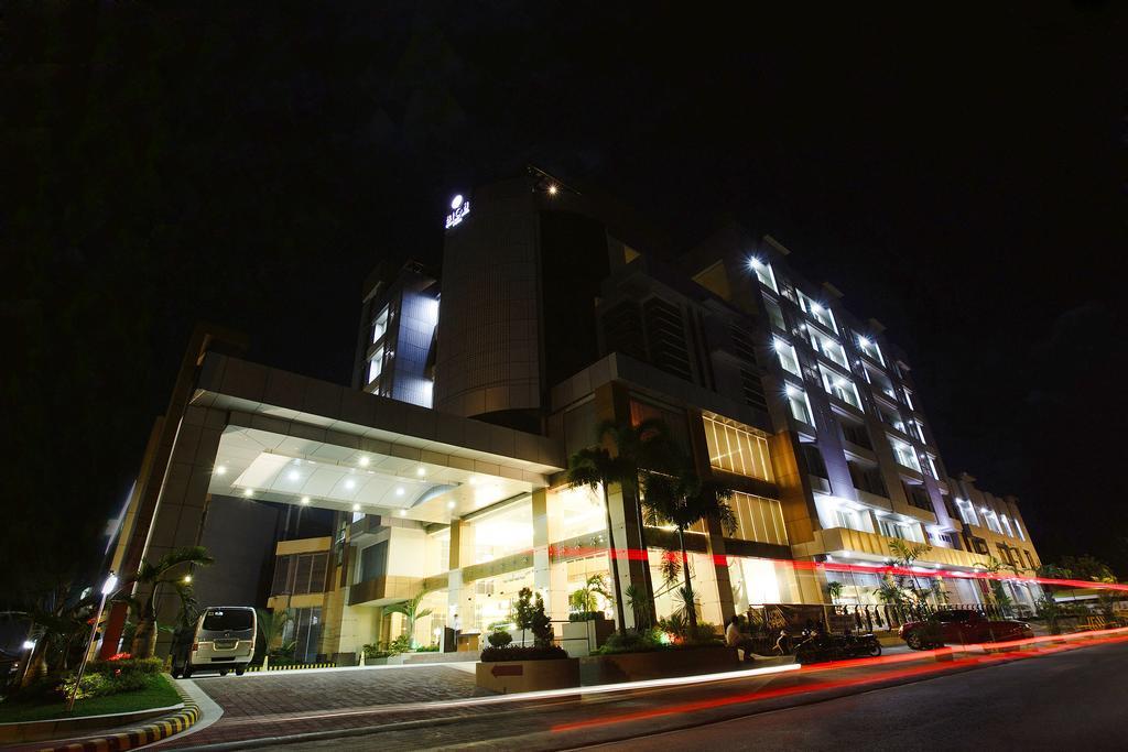 Big 8 Corporate Hotel Tagum Dış mekan fotoğraf