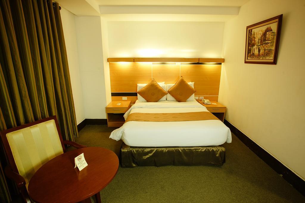 Big 8 Corporate Hotel Tagum Dış mekan fotoğraf