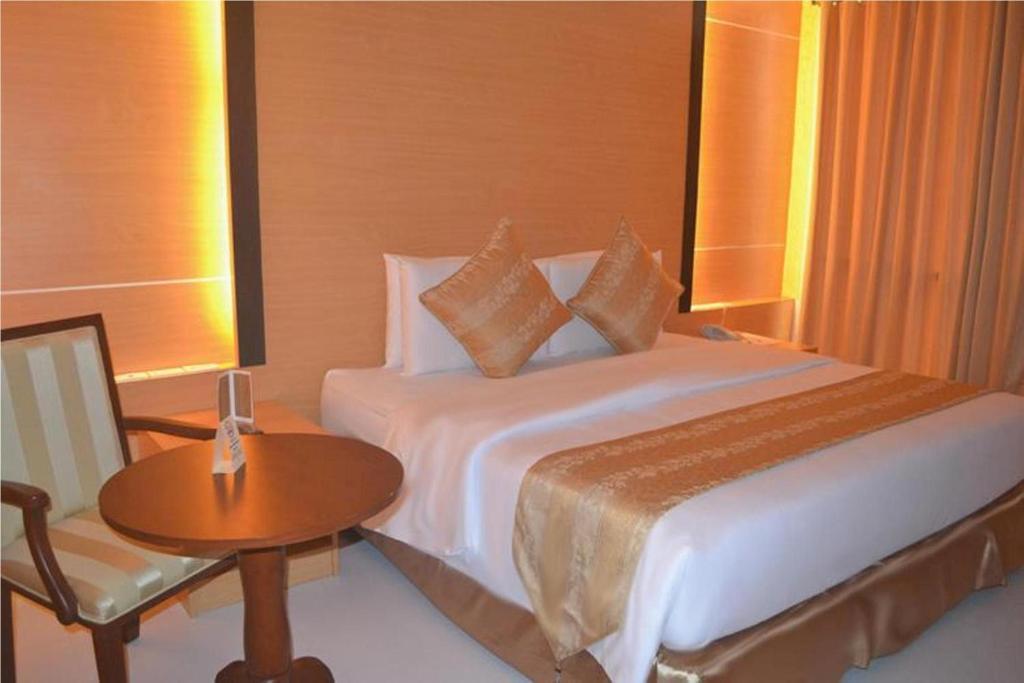 Big 8 Corporate Hotel Tagum Dış mekan fotoğraf