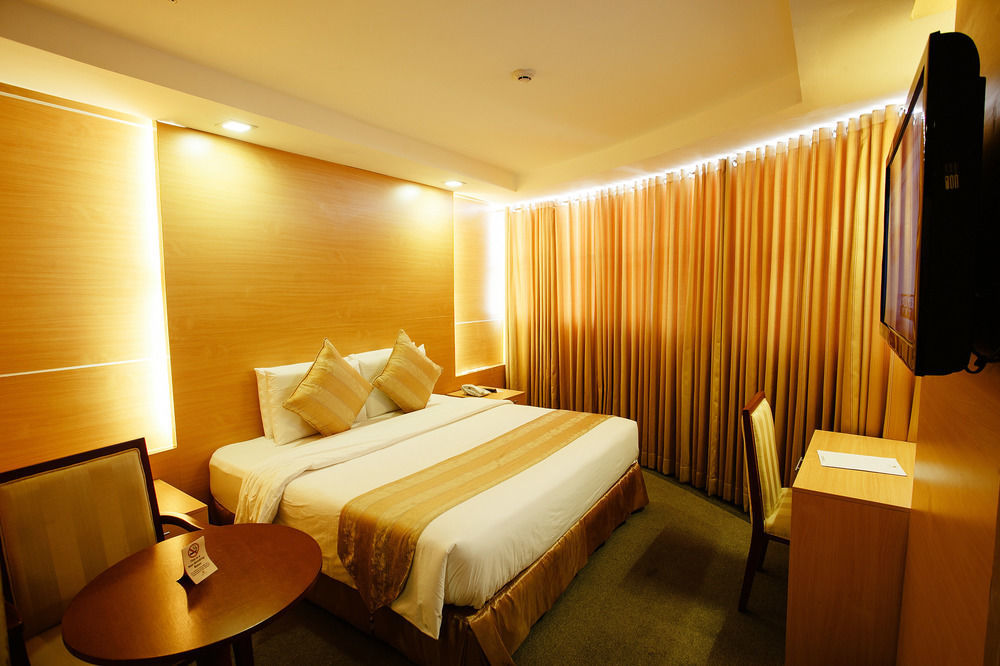 Big 8 Corporate Hotel Tagum Dış mekan fotoğraf