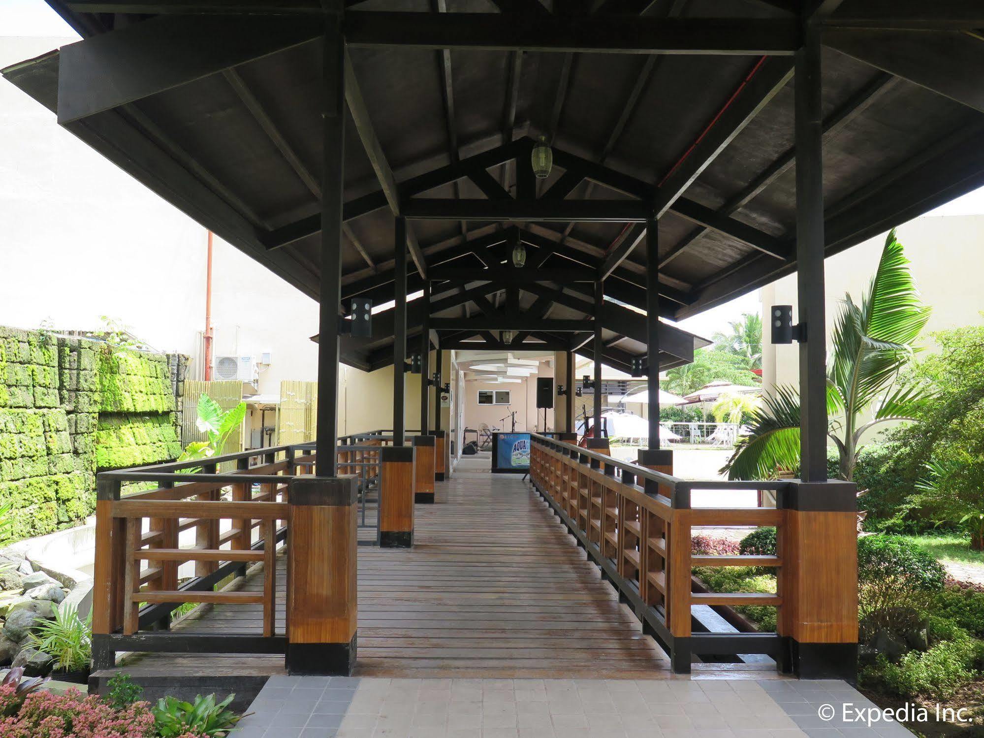Big 8 Corporate Hotel Tagum Dış mekan fotoğraf